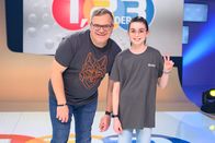 1, 2 oder 3 – Kamerakind Nellie hat bei Elton im Studio erste Erfahrungen mit der Arbeit an der Kamera gesammelt.