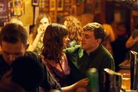 Normal People – Marianne (Daisy Edgar-Jones) und Connell (Paul Mescal) geben endlich ihren Gefühlen nach und sind einfach glücklich. Doch wie lange hält das Glück an?