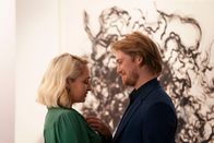 Conversations with Friends – Bei ihrer Buchveröffentlichung geben Nick (Joe Alwyn) und Melissa (Jemima Kirke) das perfekte Paar. Doch im Innern ist Nick hin- und hergerissen.