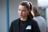 Lucifer – Chloe (Lauren German) macht sich auf die Suche nach einem Mörder, doch ihr Hauptverdächtiger behauptet, Gott zu sein ...