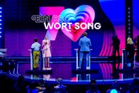 Wir sind Song Contest – v.li.: Caroline Athanasiadis, Barbara Schöneberger, Mark Seibert, Nicole.