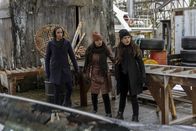 Charmed – v.l.n.r.) Macy Vaughn (Madeleine Mantock); Mel Vera (Melonie Diaz); Maggie Vera (Sarah Jeffery)