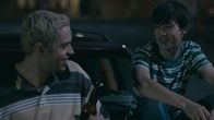 Der harte Weg zum Erwachsenwerden – Zeke (Pete Davidson, l.); Monroe (Griffin Gluck, r.)