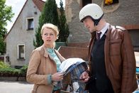 Akte Ex – Kann Maik Gutsche (David Schellenberg, r.) Kommissarin Kristina Katzer (Isabell Gerschke, l.) weiterhelfen?