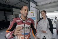Abenteuer am Golf – SRF DOK-Serie Abenteuer am Golf Folge 1 Die Westschweizerin Coralie Durussel ist mit dem Katarischen Motorradrennfahrer Saeed Al Sulaiti verheiratet. 2022