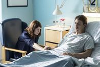 Broadchurch – Familie Latimer in Trance: Mark Latimer (Andrew Buchan, r.) und seine Frau Beth (Jodie Whittaker, l.) gehen in der Trauer um ihren Sohn beinahe unter ...