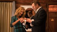 Hard Powder – Noch ist ihre Welt in Ordnung: Nels Coxman (Liam Neeson) und seine Frau Grace (Laura Dern).