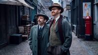 Bookish – v.li.: Inspector Bliss (Elliot Levey) und Gabriel Book (Mark Gatiss)