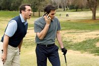 Modern Family – Phil (Ty Burrell, r.) und sein Kollege Gil Thorpe (Rob Riggle) beim Golfen.