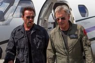 The Expendables 3 – L-R: Trench (Arnold Schwarzenegger) und Drummer (Harrison Ford)