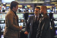 Castle – In Atlantic City kommen Castle (Nathan Fillion, l.), Ryan (Seamus Dever, M.) und Esposito (Jon Huertas, r.) auf dumme Gedanken wegen Ryans bevorstehenden Junggesellenabschieds ...