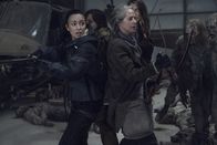 The Walking Dead – Rosita Espinosa (Christian Serratos, l.); Carol Peletier (Melissa McBride, r.)