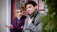 Sturm der Liebe – Massimo (Jaime Ferkic r.) steht vor Larissa (Anna Karolin Berger l.) trotz allem zu seiner Entscheidung.