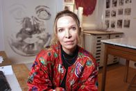 Kulturplatz – Künstlerin Karoline Schreiber im Atelier; Kulturplatz Kunst im Gefängnis – Nutzlos oder nötig? Künstlerin Karoline Schreiber im Atelier Copyright: SRF