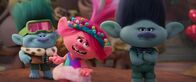 Trolls - Gemeinsam Stark – l-r: John Dory (Eric André), Queen Poppy (Anna Kendrick), Branch (Justin Timberlake)
