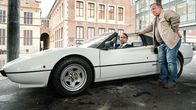 Tatort – Frank Thiels (Axel Prahl) Fahrrad ist mal wieder geklaut worden. Prof. Boerne (Jan Josef Liefers, l.) fährt im genau dem richtigen Moment vor.