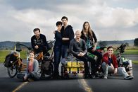 Hin und weg – Freunde fürs Leben (v. l. n. r.): Mareike (Victoria Mayer), Dominik (Johannes Allmayer), Kiki (Julia Koschitz), Hannes (Florian David Fitz), Michael (Jürgen Vogel), Sabine (Miriam Stein) und Finn (Volker Bruch)