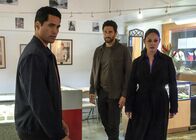 Navy CIS: Hawaii – (v.l.n.r.) Kai Holman (Alex Tarrant); Jesse Boone (Noah Mills); Jane Tennant (Vanessa Lachey)