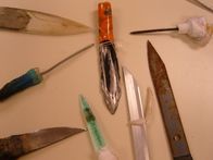 Lockdown - Hinter Gittern – Von Häftlingen hergestellte Waffen.