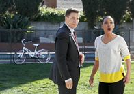 Navy CIS: L.A. – Was ist mit Vostanik Sobatino (Erik Palladino, l.) und Michelle alias Quinn (Aunjanue Ellis, r.) los?