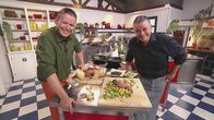 Andi & Alex – Alexander Fankhauser (Bistecca Fiorentina (Rinderkotelett) mit Ofenkarfiol, Ruccola und Rosmarinerdäpfel) und Andreas Wojta (Geröstete Hühnerleber).