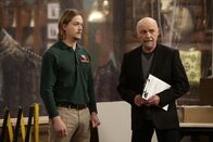 Last Man Standing – (v.li.) Christoph Sanders (Kyle Anderson), Hector Elizondo (Ed Alzate).