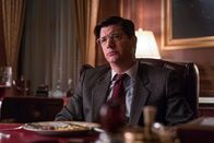 Black Monday – Ken Marino als Larry