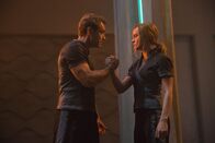 Captain Marvel – Yon-Rogg (Jude Law, l.); Carol Danvers/Captain Marvel/Vers (Brie Larson, r.)