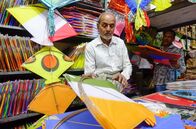 GEO Reportage – Die Drachen sind manchmal aus Plastik, aber meist aus Papier. Sie sind sehr empfindlich und gehen schnell kaputt.