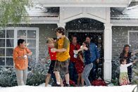 Modern Family – L-R: Manny Delgado (Rico Rodriguez), Claire Dunphy (Julie Bowen), Phil Dunphy (Ty Burrell), Luke Dunphy (Nolan Gould), Cameron Tucker (Eric Stonestreet), Gloria Delgado-Pritchett (Sofía Vergara), Alex Dunphy (Ariel Winter), Jay Pritchett (Ed O'Neill), Lily Tucker-Pritchett (Aubrey Anderson-Emmons), Haley Dunphy (Sarah Hyland)