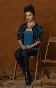 Last Man Standing – (2. Staffel) - Das Geld ihres Vaters auszugeben ist eines von Mandys(Molly Ephraim) Hobbies ...