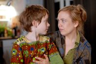 Die Pfefferkörner – Ob Henri (Sammy O’Leary) seiner Mutter (Dagmar Leesch) nach Afrika folgt?