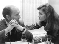 Network – Sie schlägt sich im Machtkampf des Fernsehmanagements auf die Seite des skrupellosen Frank Hackett (Robert Duvall) und scheut sich nicht, für ihre Karriere über Leichen zu gehen.
