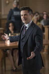 Bull – Benny Colón (Freddy Rodríguez)