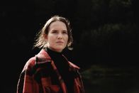 Cryptid – Lisa (Astrid Morberg) steht vor einer schwerwiegenden Entscheidung: Soll sie sich für alle anderen opfern?