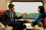 Source Code – Colter Stevens (Jake Gyllenhaal) trifft im Zug auf Christina Warren (Michelle Monaghan)