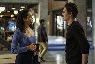 Charmed – Macy Vaughn (Madeleine Mantock, l.); Julian Shea (Eric Balfour, r.)