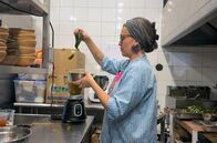 Küchen der Welt – Chefköchin Diana Lopez Del Rio bereitet Polzone zu, das für sie ein Heilmittel gegen sämtliche Beschwerden ist.