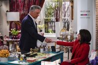 Will & Grace – Malcolm (Alec Baldwin, l.); Karen (Megan Mullally, r.)