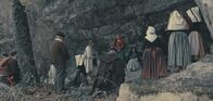 Universum History – Reenactment - zahlreiche Bürgerinnen und Bürger begleiten Bernadette zu den Marienerscheinungen.