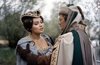 Im Zeichen der Lilie – Eine nicht standesgemäße Liebe: Jeanne de Beauvais (Rosanna Schiaffino), die Patentochter des Königs von Frankreich, und der einfache Ritter Robert de Neuville (Jean Marais).