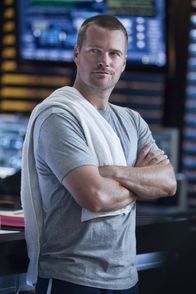 Navy CIS: L.A. – Versucht, gemeinsam mit seinen Kollegen einen neuen Fall zu lösen: Callen (Chris O'Donnell) ...