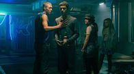 Stabil – V. li. n. re.: "Fresse" (Beren Zint), Alireza, (Caspar Kamyar), Charlie (Josefine Stern) und Michelle (Katharina Hirschberg) feiern heimlich eine Party.