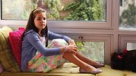 Law & Order: Special Victims Unit – Wie sich herausstellt wurde Mackenzie (Bailee Madison) nicht entführt. Sie hat ihren Ausbruch von Zuhause gezielt geplant, weil sie von ihrer überbesorgten Mutter zunehmend eingeengt fühlt.
