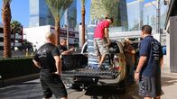Die Aquarium-Profis – ATM installs scorpion tank.