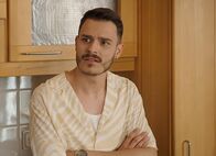 Die Landarztpraxis – Giole Viola spielt Emilio Marino. Dateiname: 2814600.jpg; Rechtehinweis: Dieses Bild darf bis eine Woche nach Ausstrahlung honorarfrei fuer redaktionelle Zwecke und nur im Rahmen der Programmankuendigung verwendet werden. Spaetere Veroeffentlichungen sind nur nach Ruecksprache und ausdruecklicher Genehmigung der Seven.One Entertainment Group GmbH moeglich. Nicht fuer EPG! Verwendung nur mit vollstaendigem Copyrightvermerk. Das Foto darf nicht veraendert, bearbeitet und nur im Ganzen verwendet werden. Es darf nicht archiviert werden. Es darf nicht an Dritte weitergeleitet werden. Aneinanderreihung/Zusammenlegung/Kopplung von Bildern zum Zweck der Erstellung von Slide-Shows o.ä. nicht gestattet; Verbindung/Einfügen/Anfügen von Werbung nicht gestattet. Bei Fragen: foto@seven.one Voraussetzung fuer die Verwendung dieser Programmdaten ist die Zustimmung zu den Allgemeinen Geschaeftsbedingungen der Presselounges der Sender der Seven.One Entertainment Group GmbH.