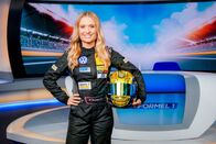 Formel 1 Motorhome – Corinna Kamper.