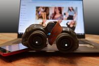 Puls – Puls Wie umgehen mit Stalking? – Betroffenen helfen, Täter therapieren Stalking macht das Leben der Opfer zum Albtraum, die Folgen auf Alltag und Gesundheit sind immens. Copyright: SRF