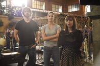 Navy CIS: L.A. – Ein neuer Fall wartet auf Nell (Renée Felice Smith, r.), Deeks (Eric Christian Olsen, l.) und Kensi (Daniela Ruah, M.) ...
