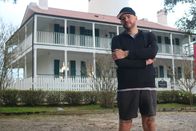 Ghost Hunters – Steve Gonsalves bereitet sich auf die Untersuchung des Pensacola-Leuchtturms in Florida vor.